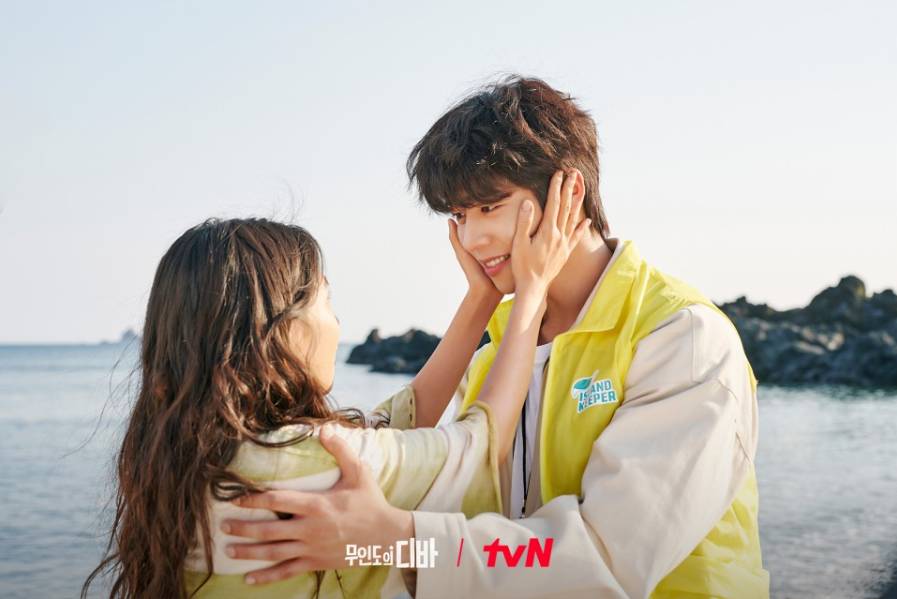 Park Eun Bin dan Chae Jong Hyeop di drama Castaway Diva (Dok. tvN/Castaway Diva)
