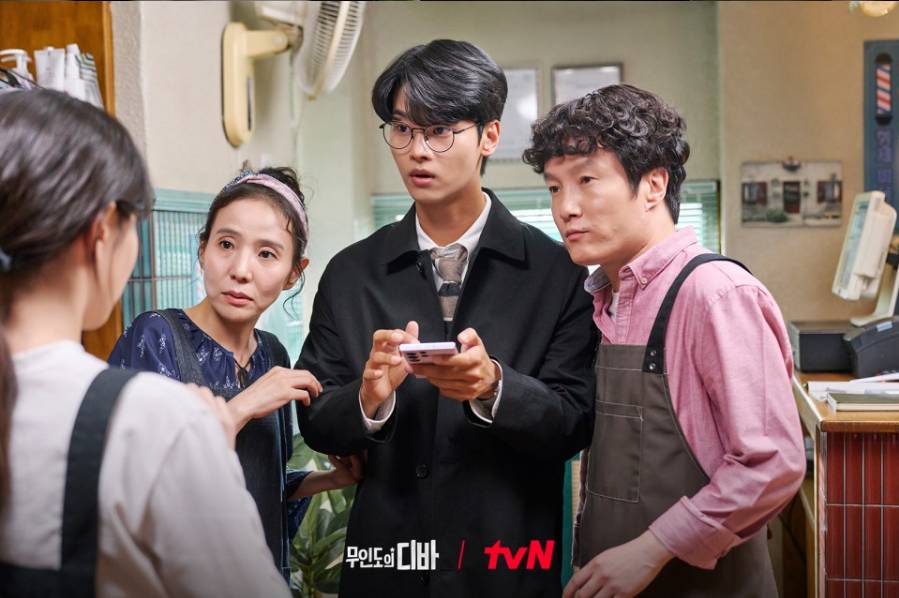 Seo Jung Yeon, Cha Hak Yeon, dan Lee Joong Ok di drama Castaway Diva (Dok. tvN/Castaway Diva)