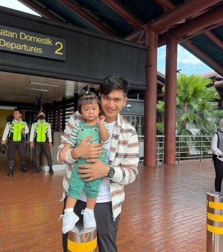 Moana dan papa vs mama (Instagram.com/reukuryantr)