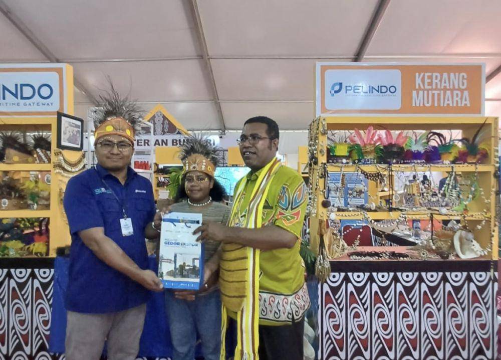 Ilustrasi pelaku UMKM dalam Sail Teluk Cenderawasih Indonesia Maritime Expo and Forum (SIMEF) 2023. (dok. Pelindo)