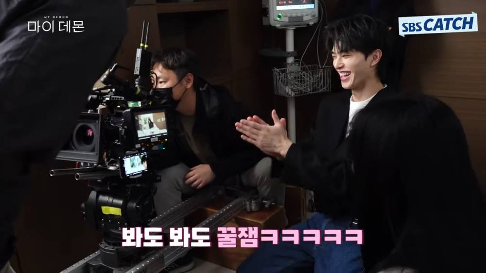 potret lucu di balik layar drama My Demon (youtube.com/SBSCatch)