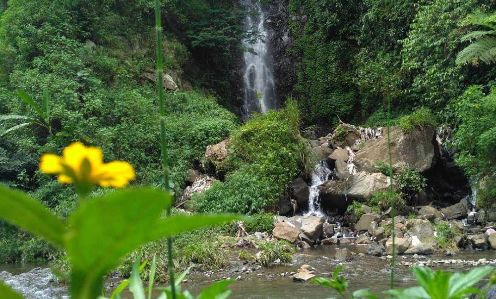 Curug Luhur (instagram.com/akhmadagungriyadi)