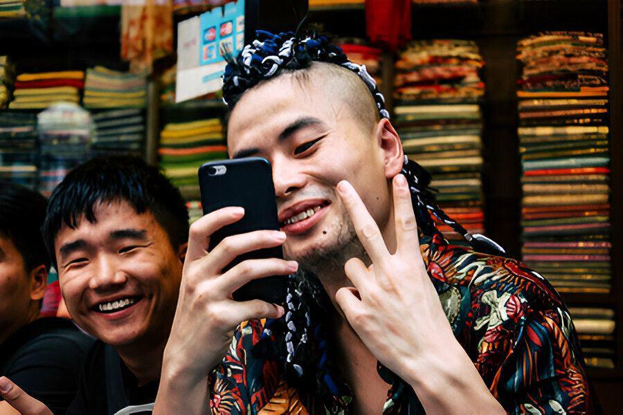 Kocak! Padahal Absurd, Tapi 4 Tren Fashion Ini Malah Viral