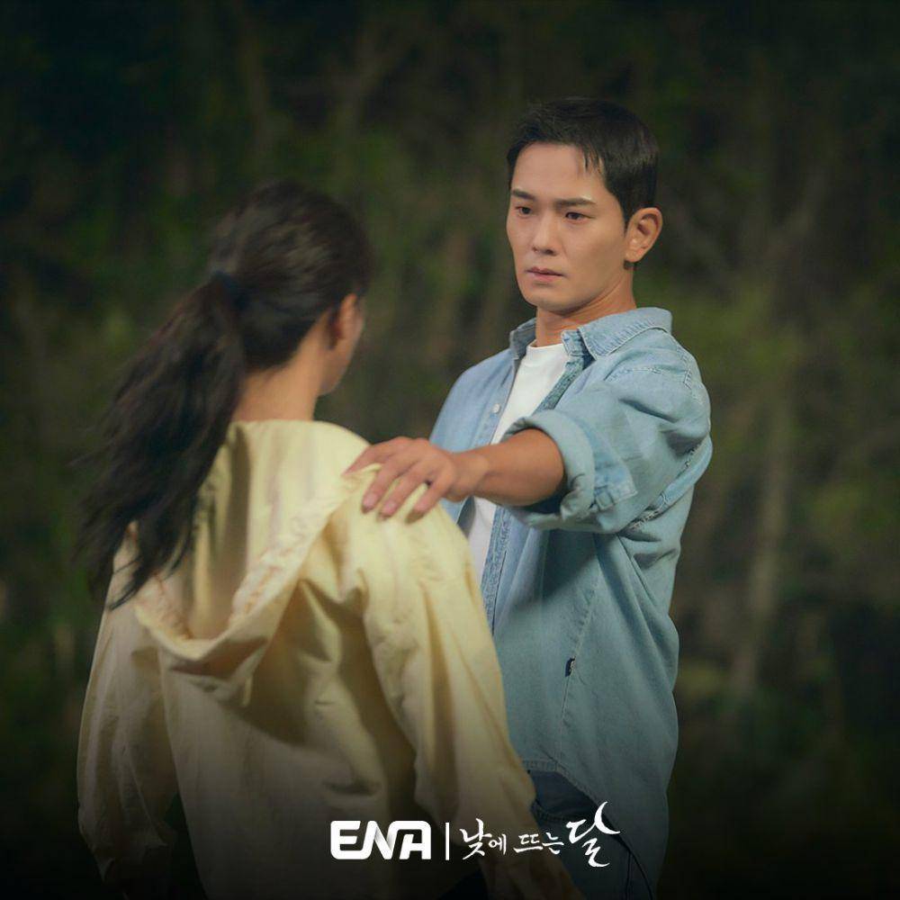 On Joo Wan di Moon in the Day (twitter.com/channel_ENA)