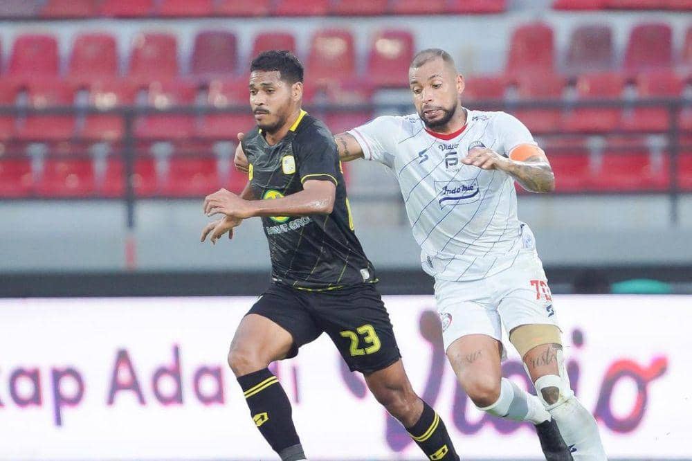 Arema FC dalam laga menghadapi Barito Putera pada putaran pertama Liga 1 2023/2024. (instagram.com/psbaritoputeraofficial)