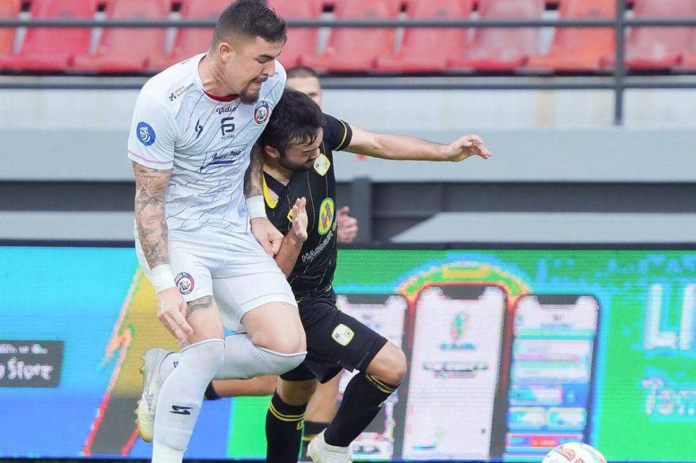 Arema FC dalam laga menghadapi Barito Putera pada putaran pertama Liga 1 2023/2024. (instagram.com/psbaritoputeraofficial)