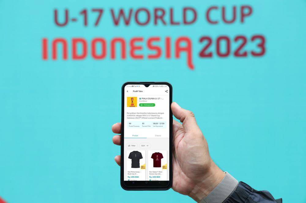 Dalam rangka memeriahkan gelaran FIFA World Cup U-17 di Indonesia, PT PLN (Persero) memberikan hadiah spesial bagi para pelanggannya lewat program Gelegar Bola U-17. (Dok. PLN)