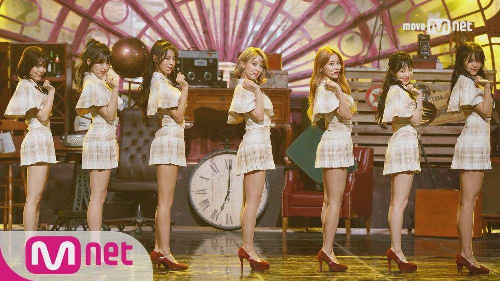 cuplikan penampilan AOA (youtube.com/Mnet K-POP)