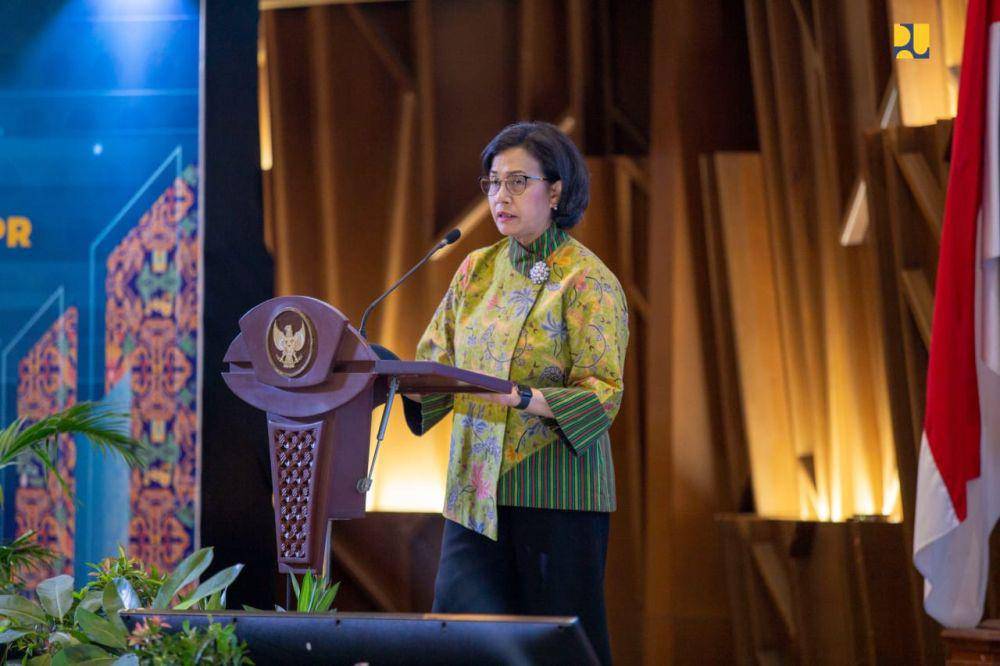 Kementerian Pekerjaan Umum dan Perumahan Rakyat (PUPR) bersama Kementerian Keuangan (Kemenkeu) melakukan serah terima Barang Milik Negara (BMN) Kementerian PUPR Tahun 2023 kepada Pemerintah Daerah (Pemda), Yayasan, dan Perguruan Tinggi, serta alih status penggunaan BMN kepada Kementerian/Lembaga (K/L) pada Rabu (29/11/2023) di Auditorium Kementerian PUPR. (Dok. Kemenkeu)