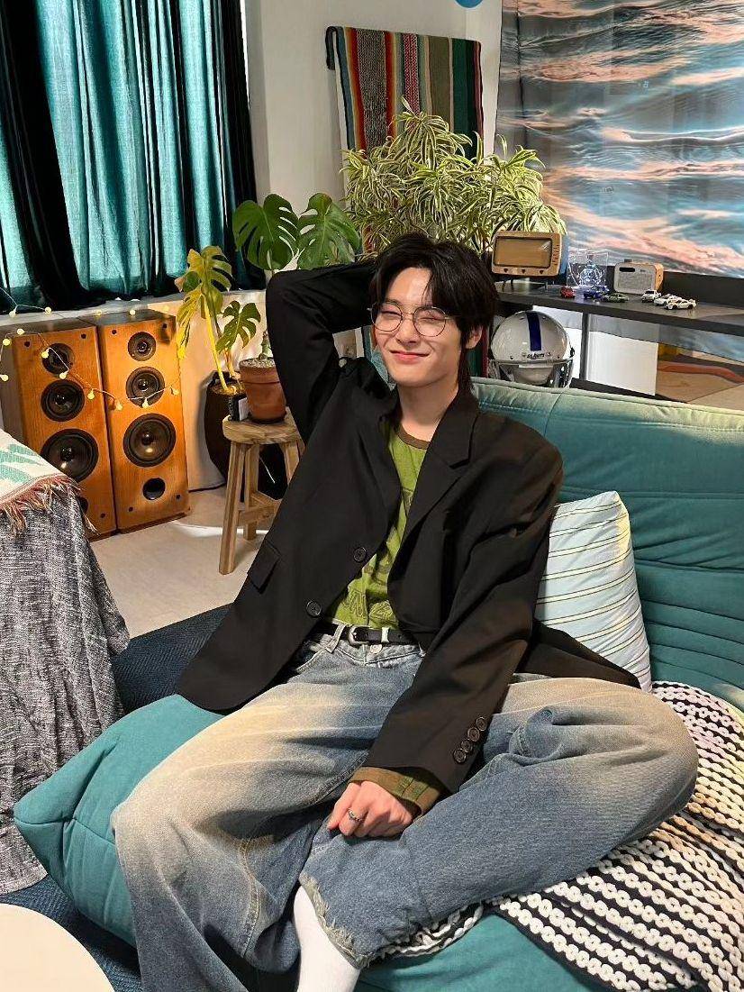 potret I.N Stray Kids (instagram.com/i.2.n.8)