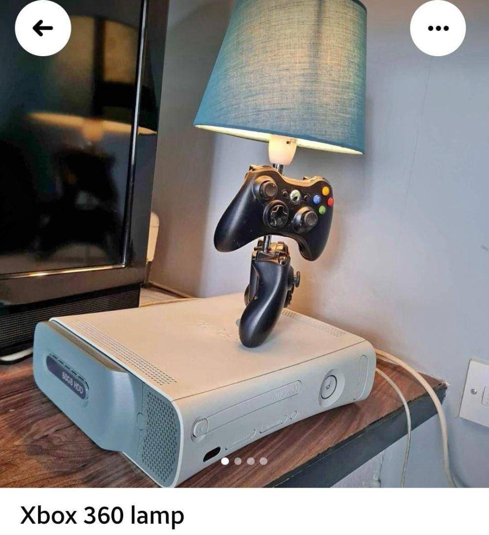 potret modifikasi nyentrik sebuah joystick (reddit.com/user/PsychonautPunx)
