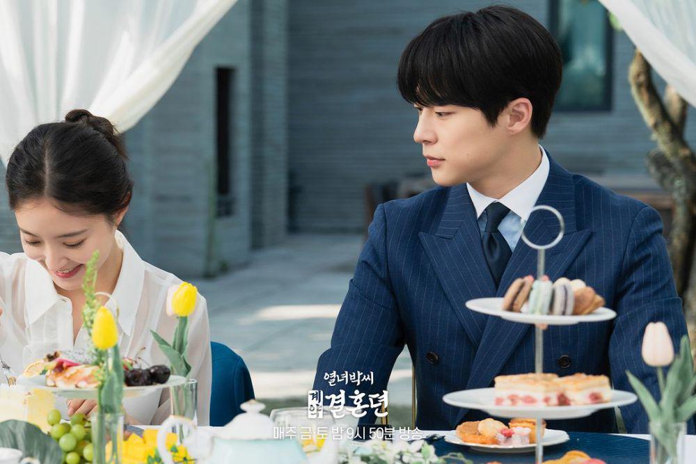 7 Bukti Tae Ha Suka Yeon Woo di The Story of Park's Marriage Contract