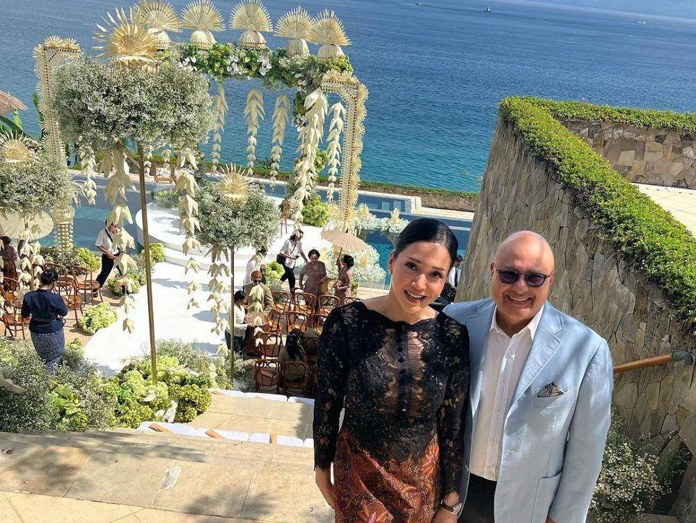 potret artis di pernikahan bcl dan tiko aryawardhana (instagram.com/maiaestiantyreal)