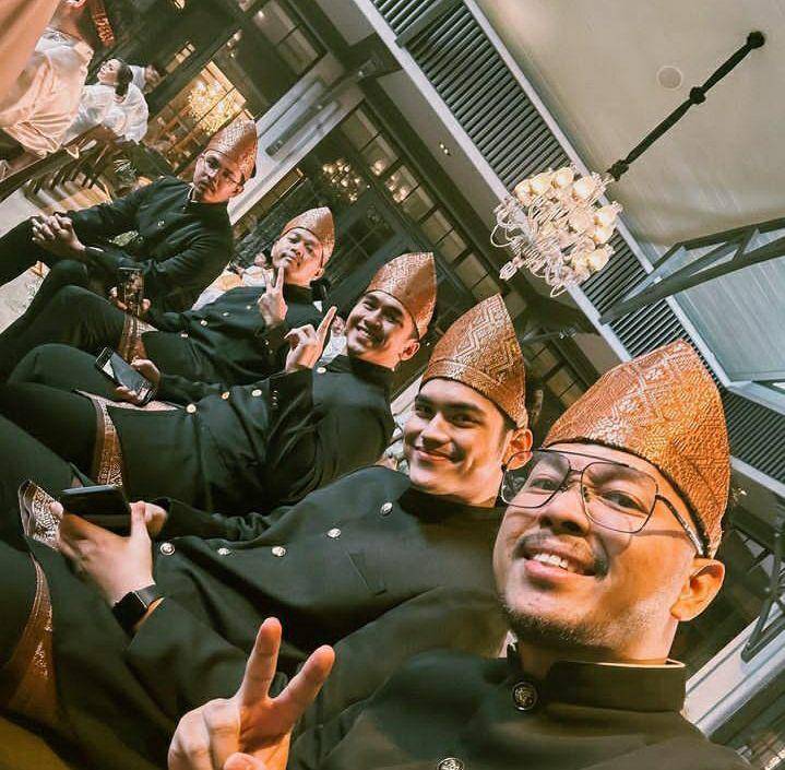 potret bridesmaid dan groomsmen di pernikahan Hanggini dan Luthfi (instagram.com/irzannfaiq)