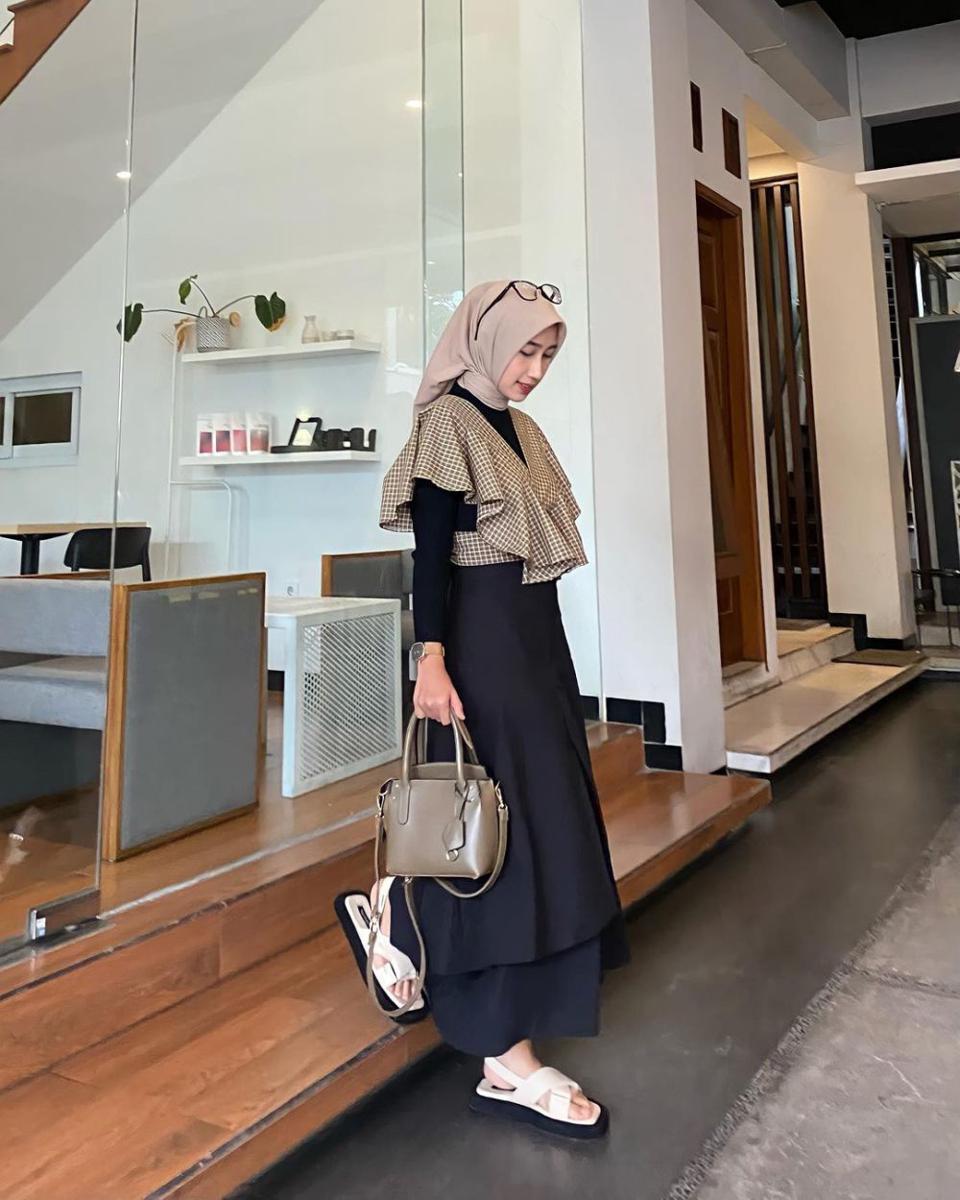 Risa Larasati (instagram.com/fachrisaa_)