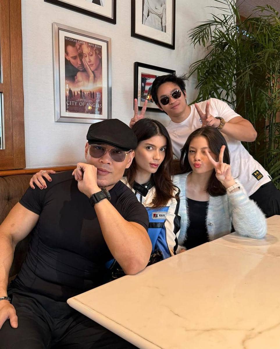 potret keluarga Deddy Corbuzier (instagram.com/sabrinachairunnisa_)
