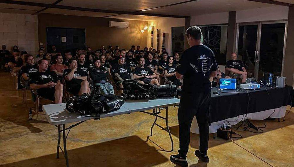 potret Kirana Larasati saat diving di Mexico (instagram.com/kiranalarasati)