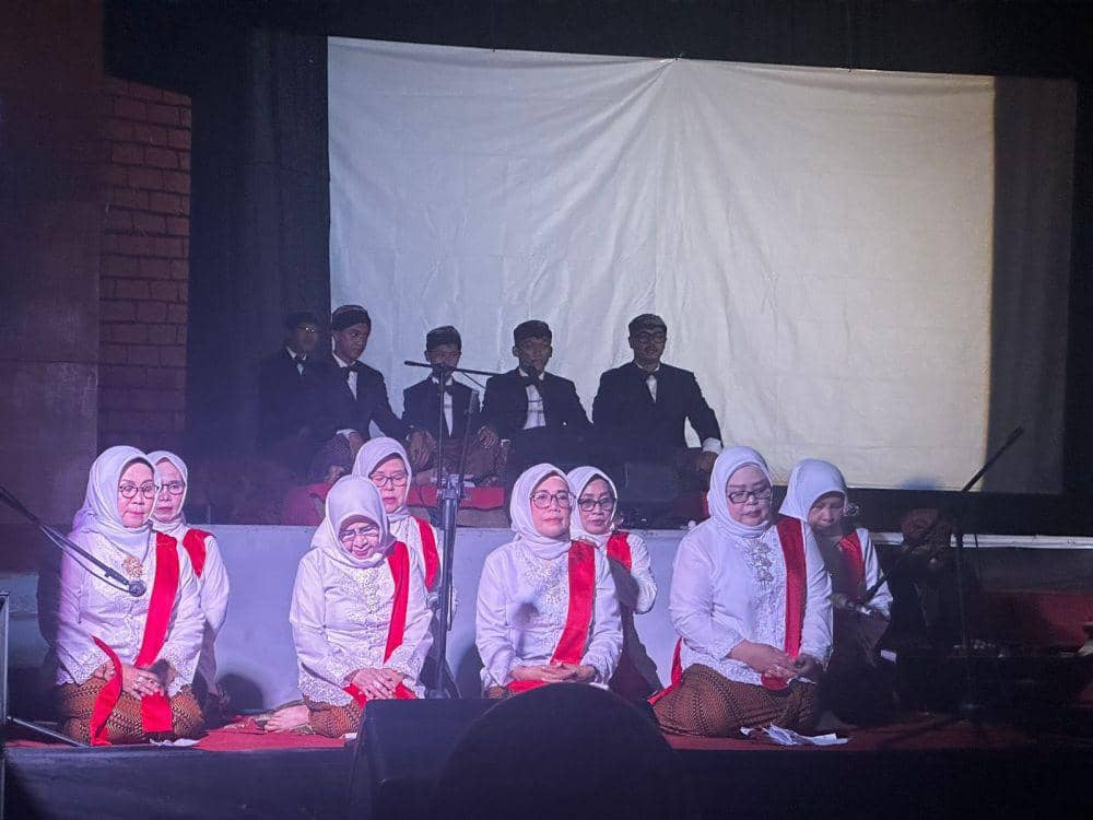 Pagelaran Mamaos Cianjur Lintas Generasi Berhasil Pukau Penonton