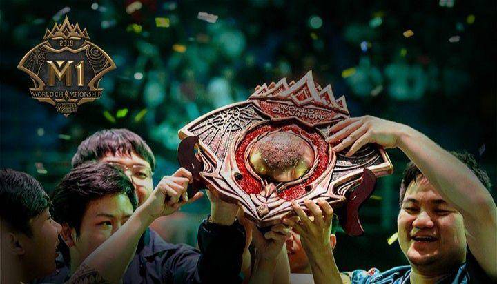 EVOS Legends angkat trofi M1 (instagram.com/mobilelegendsgame)