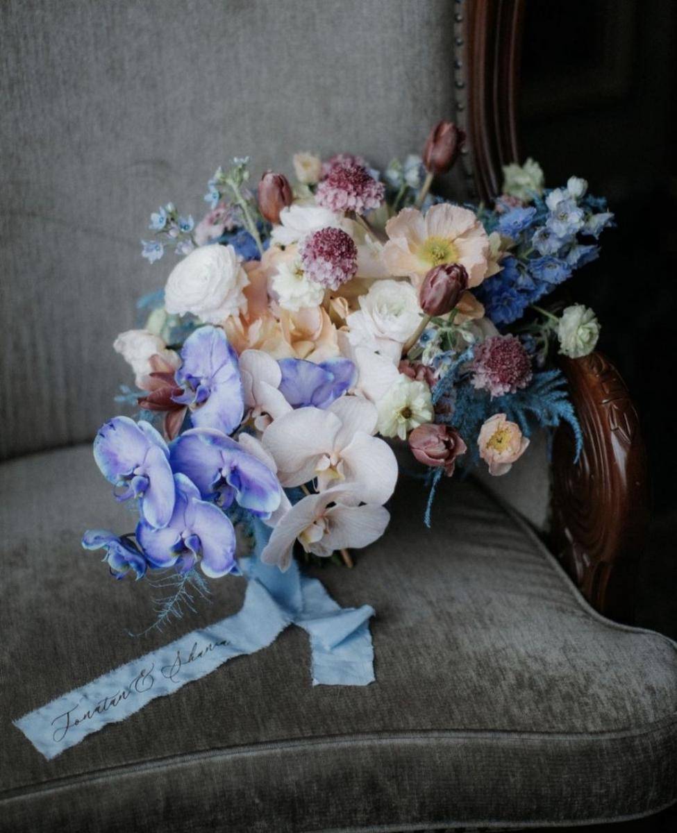 Pernak-pernik pernikahan Jonatan Christie dan Shanju. (Instagram.com/bloomette_fleuriste)