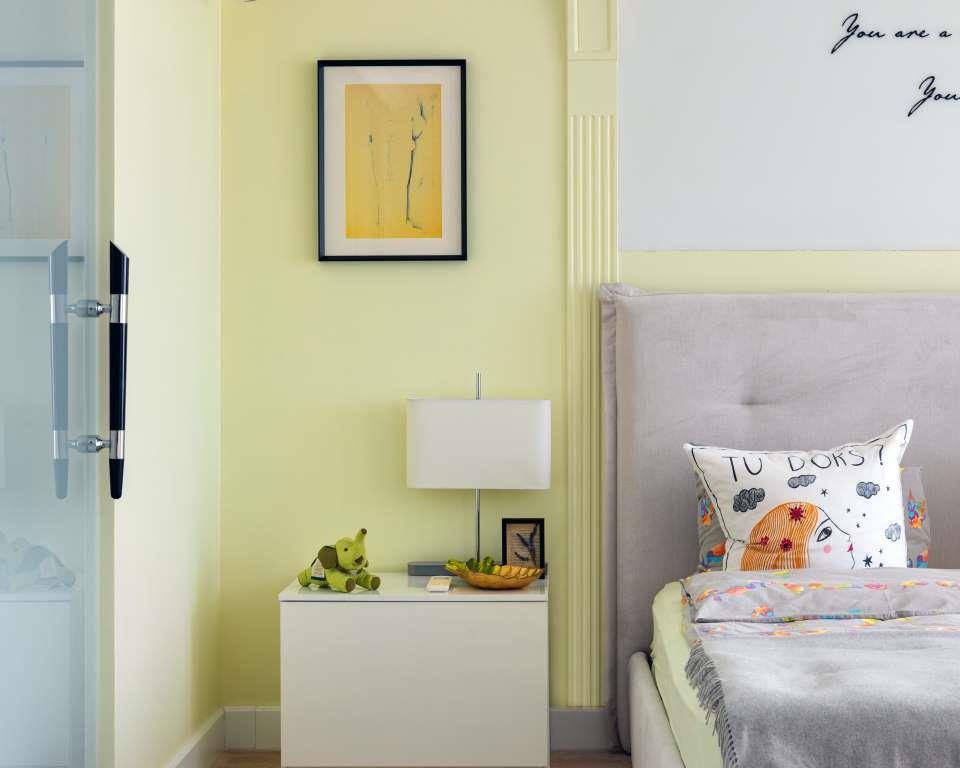 ilustrasi dinding interior berwarna kuning pastel (pexels.com/Max Rahubovskiy)