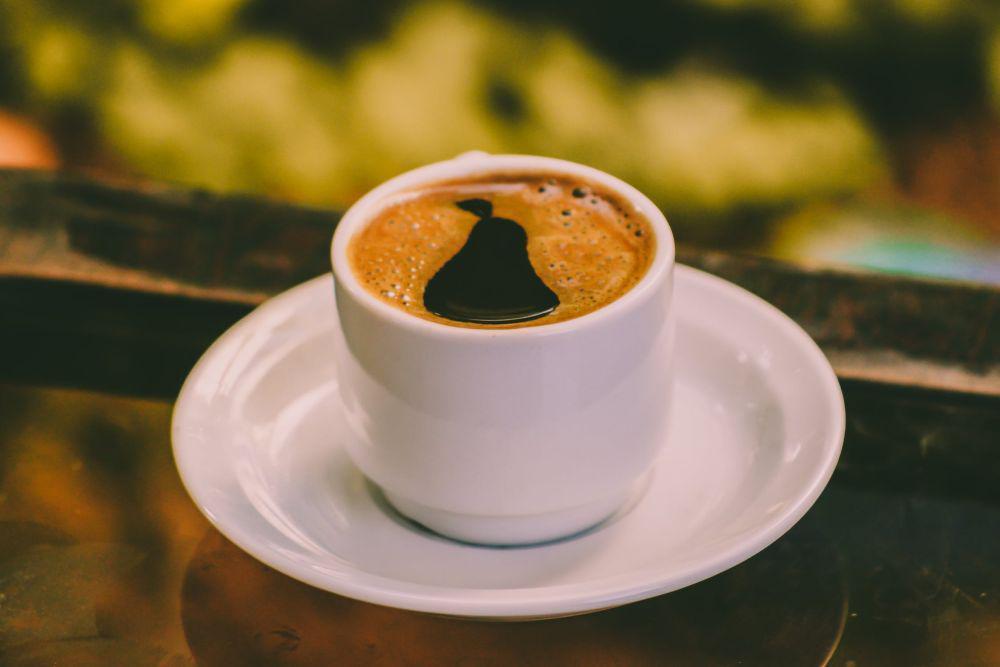 kopi hitam (pexels.com/id-id/@samerdaboul/)