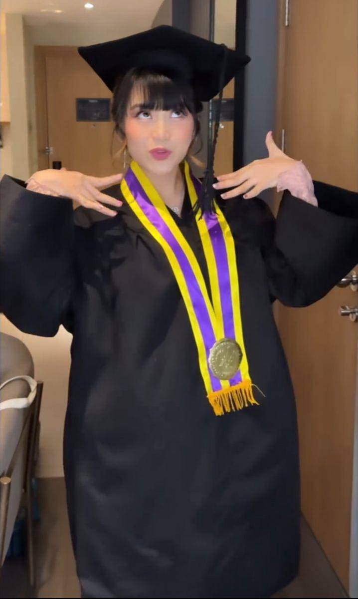 Ghea wisuda (Instagram.com/astridanisah)