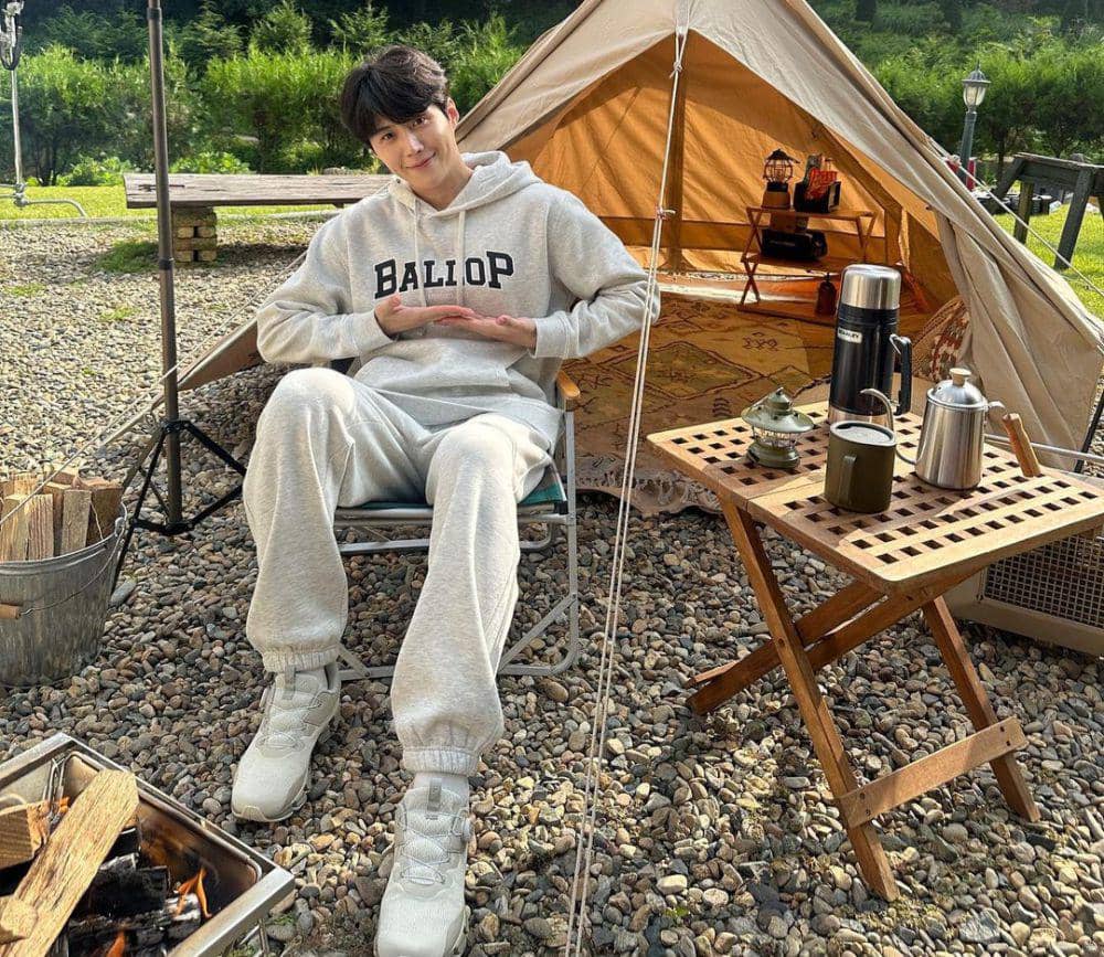 Kim Seon Ho (instagram.com/seonho__kim)