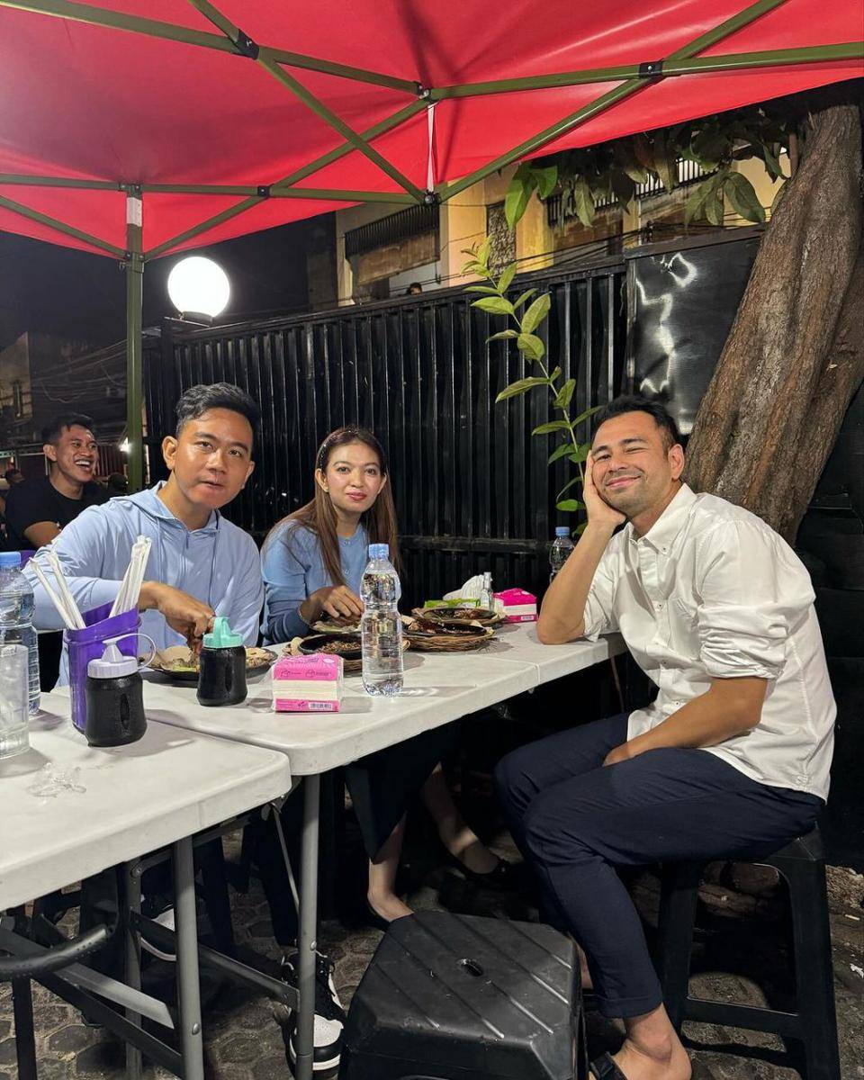 potret Raffi Ahmad temani Gibran Rakabuming makan di Rojo Sambel (instagram.com/raffinagita1717)