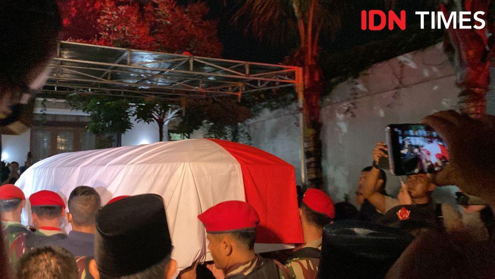 Jenazah Doni Monardo Tiba di Rumah Duka