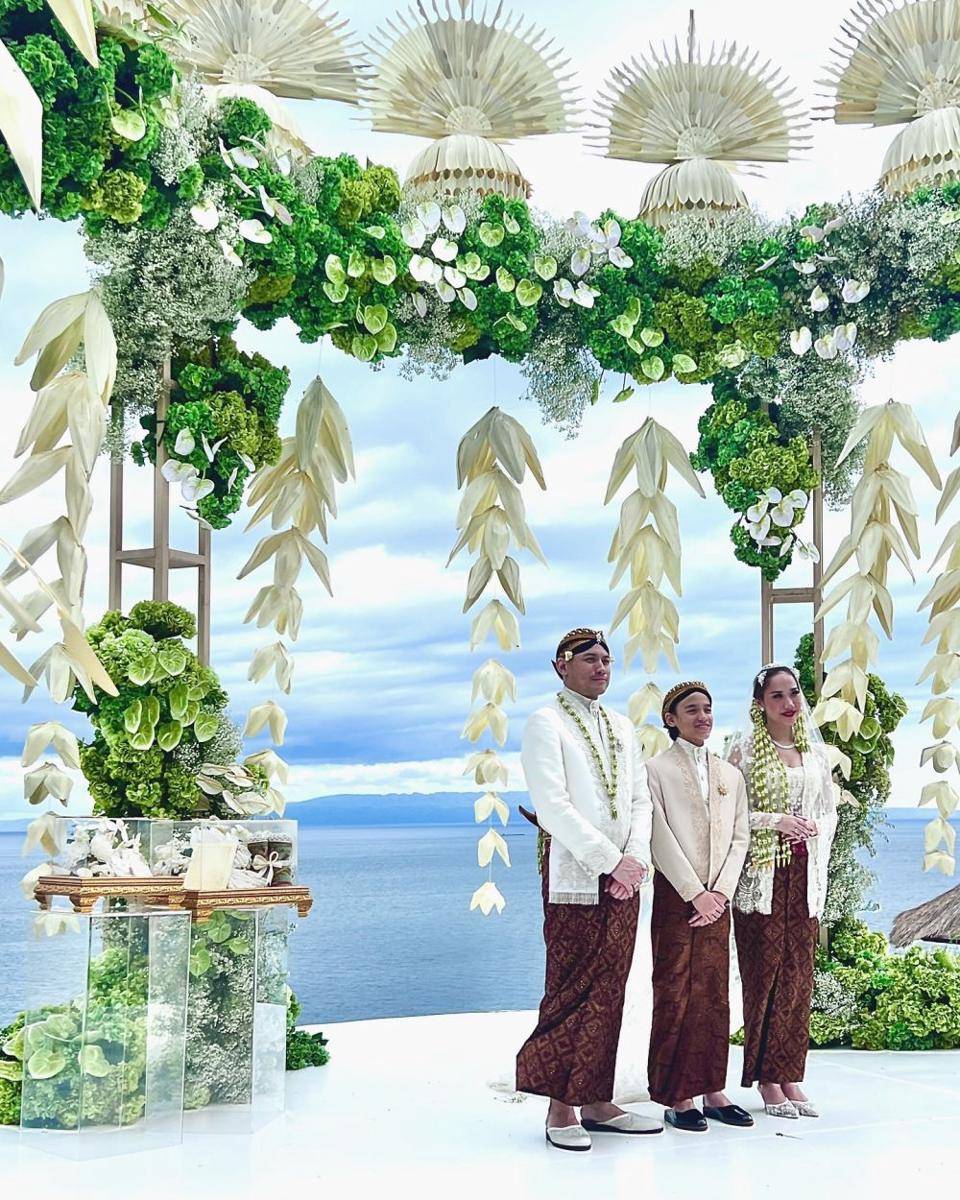 unggahan haru keluarga Ashraf Sinclair (instagram.com/aishahjennifer)