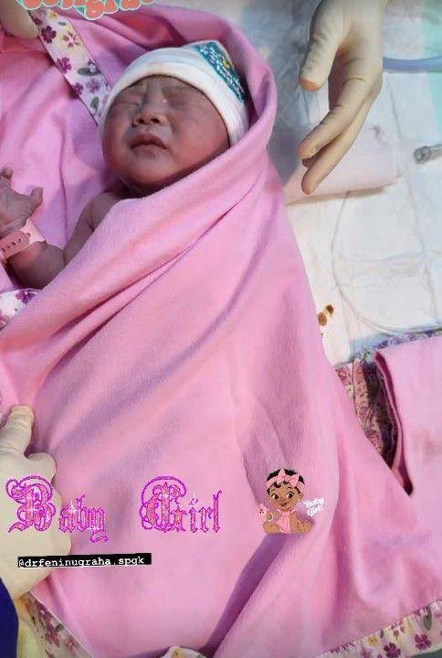dr.Feni melahirkan anak pertama (Instagram.com/drfeninugraha.spgk)
