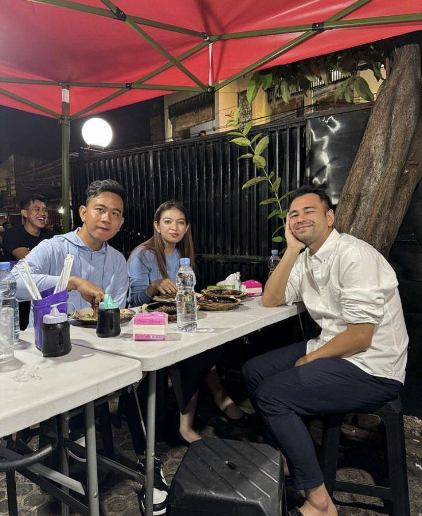 potret Gibran Rakabuming dan Selvi makan di warung kuliner Raffi Ahmad (Instagram.com/raffinagita1717)