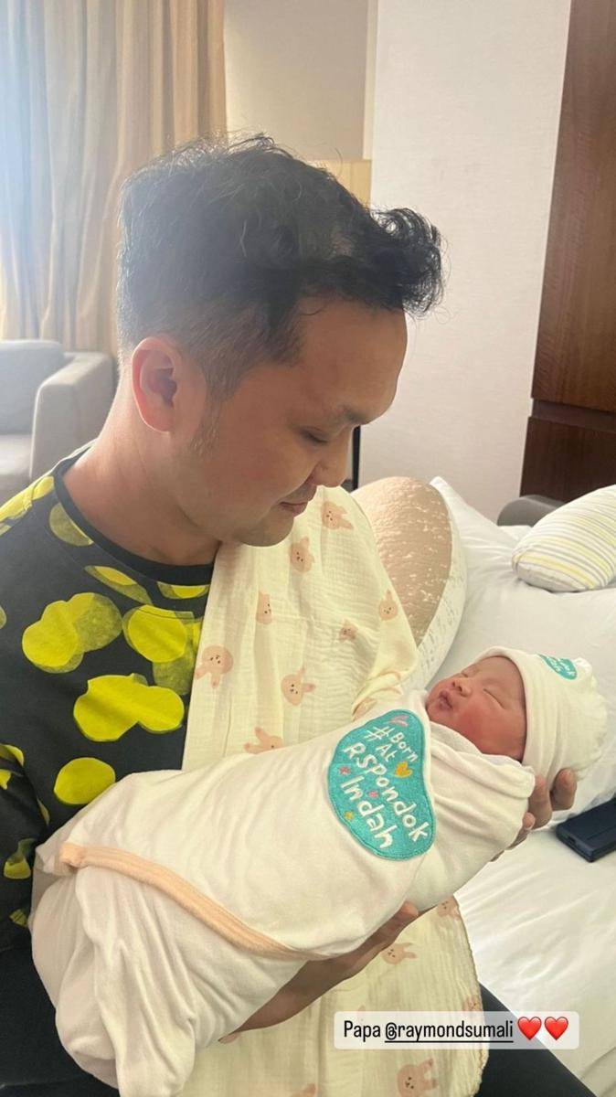 dr.Feni melahirkan anak pertama (Instagram.com/drfeninugraha.spgk)