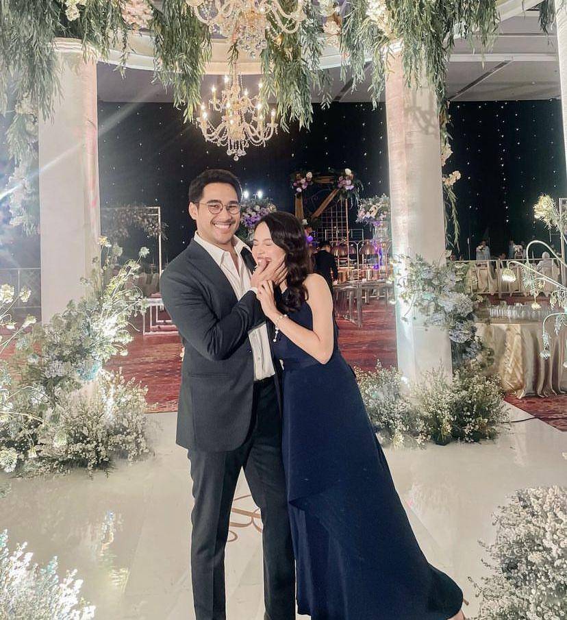 potret mesra Anggika Bolsterli dan kekasih (Instagram.com/omararmandiego)