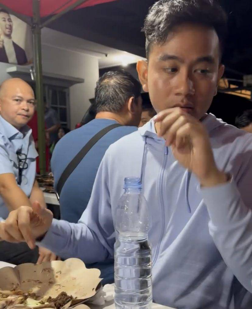 potret Gibran Rakabuming dan Selvi makan di warung kuliner Raffi Ahmad (Instagram.com/raffinagita1717)