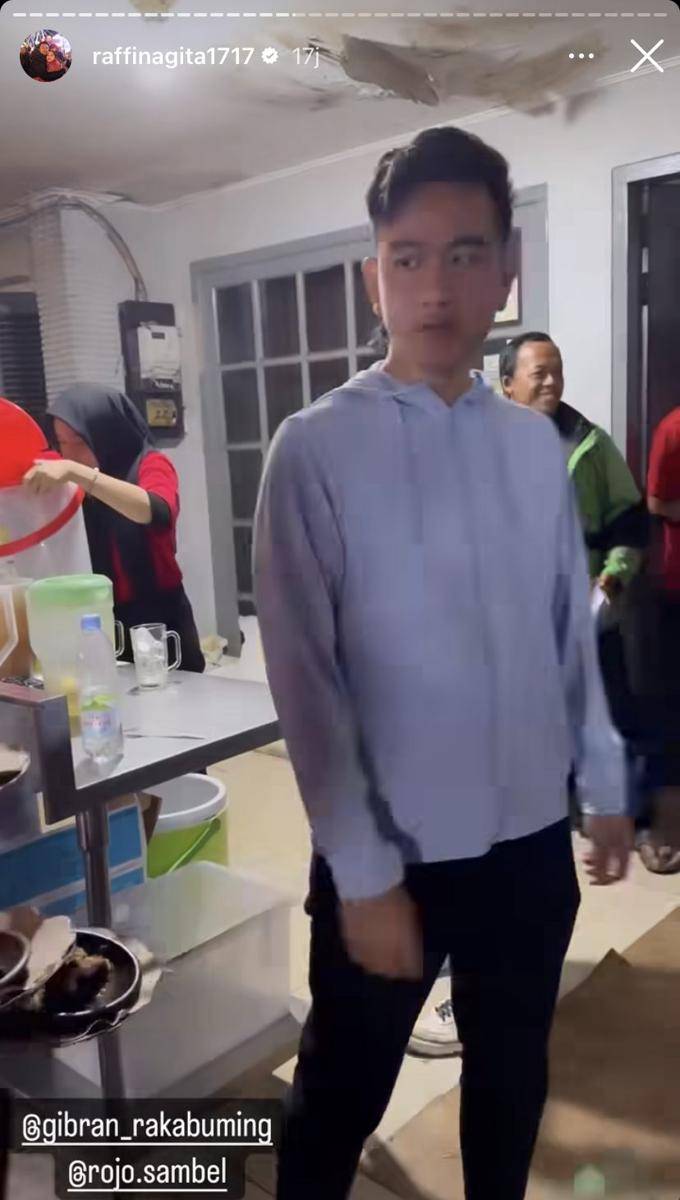 potret Gibran Rakabuming dan Selvi makan di warung kuliner Raffi Ahmad (Instagram.com/raffinagita1717)