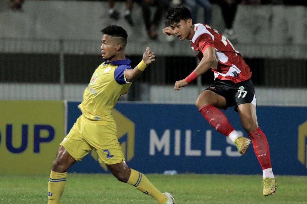 Madura United dalam laga menghadapi Barito Putera di Liga 1 2023/2024 putaran pertama. (instagram.com/maduraunited.fc)