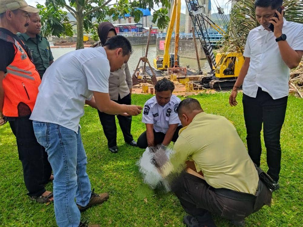 Warga Malang Temukan Jasad Bayi di Bendungan