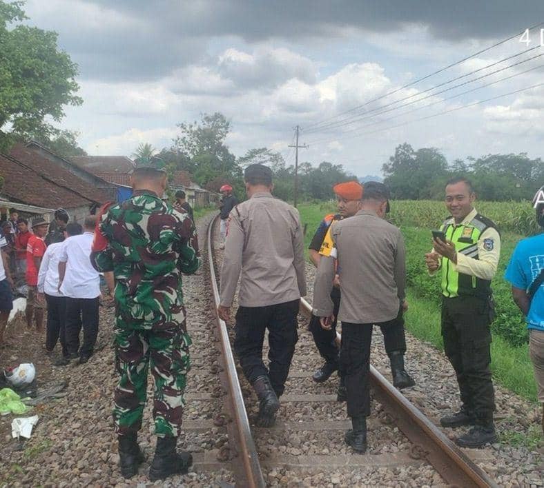 Polisi saat berada di lokasi kecelakaan. IDNTimes/istimewa