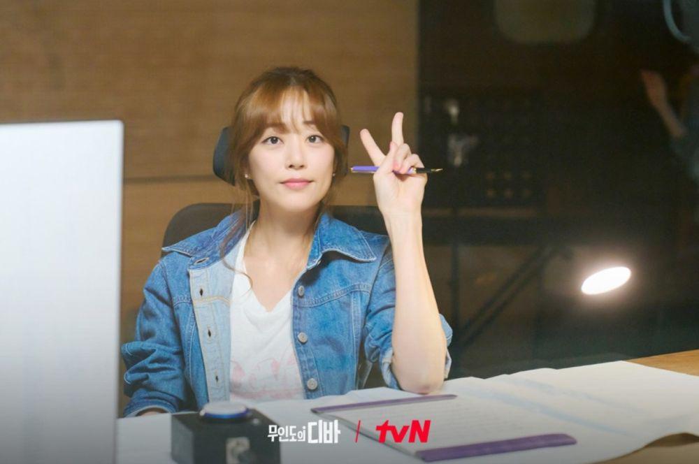 Yoon Ran Joo di drama Castaway Diva diperankan oleh Kim Hyo Jin (dok. tvN/Castaway Diva)