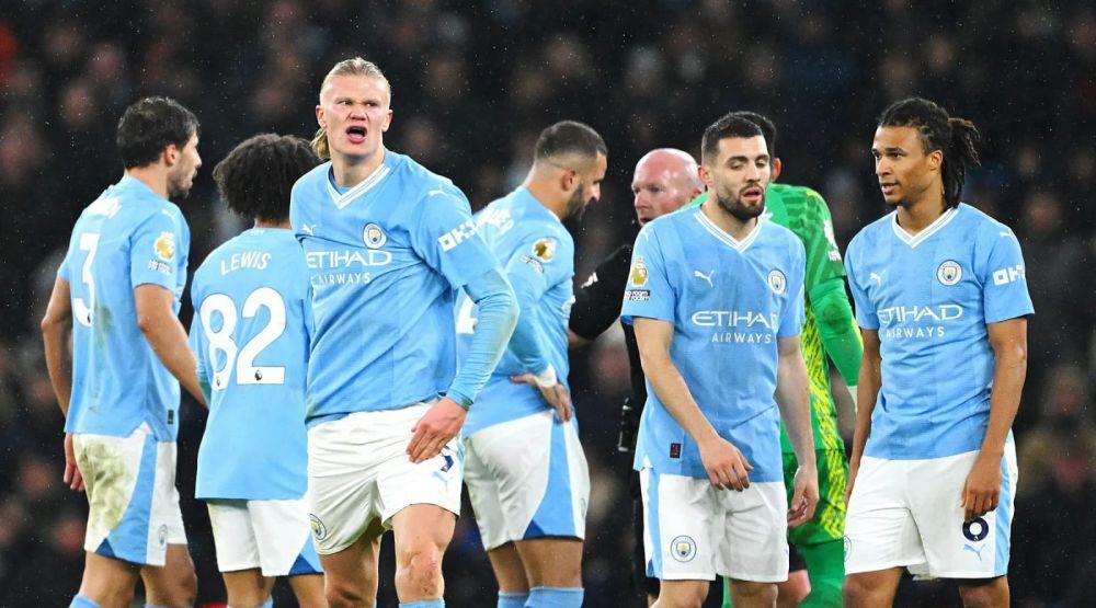 ManCity Jadi Korban Kontroversial Simon Hooper, Guardiola Hanya Pasrah
