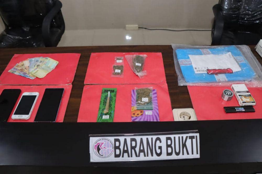 Barang bukti yang diamankan polisi. (dok. Polresta Mataram)