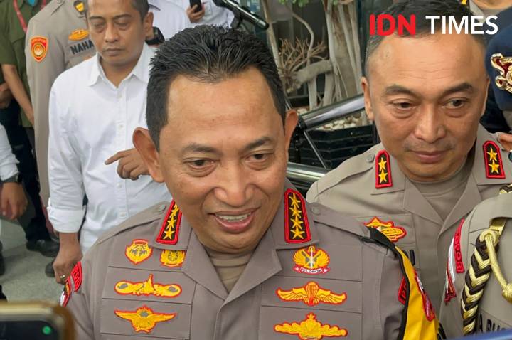 Kapolri Jenderal Listyo Sigit Prabowo ditemui usai Polri dan KPK tanda tangani perjanjian kerja sama koordinasi dan supervisi. (IDN Times/Aryodamar)