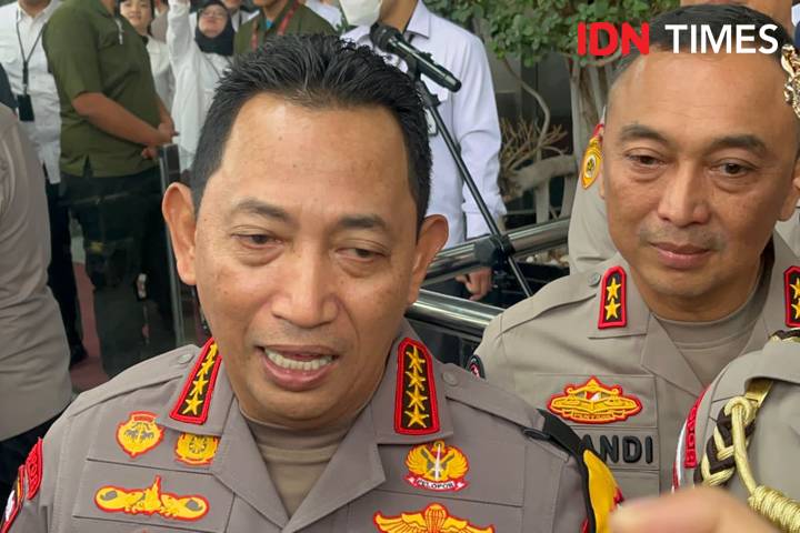 Kapolri Jenderal Listyo Sigit Prabowo ditemui usai Polri dan KPK tanda tangani perjanjian kerja sama koordinasi dan supervisi. (IDN Times/Aryodamar)