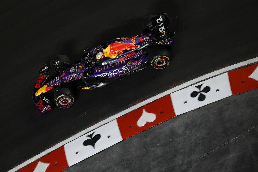 Max Verstappen saat menjalani pekan balap di GP Las Vegas 2023. (formula1.com)
