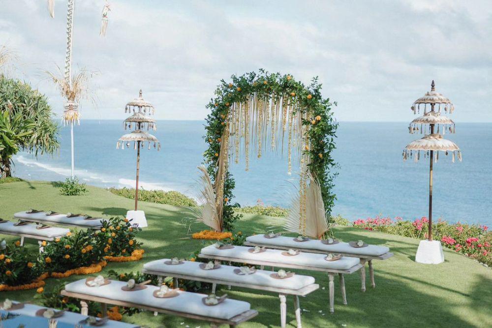 10 Rekomendasi Resor untuk Pernikahan di Bali, Ada Venue Wedding BCL