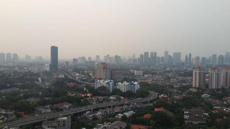 ilustrasi pemandangan Jakarta dari ketinggian (flickr.com/utepapuke)