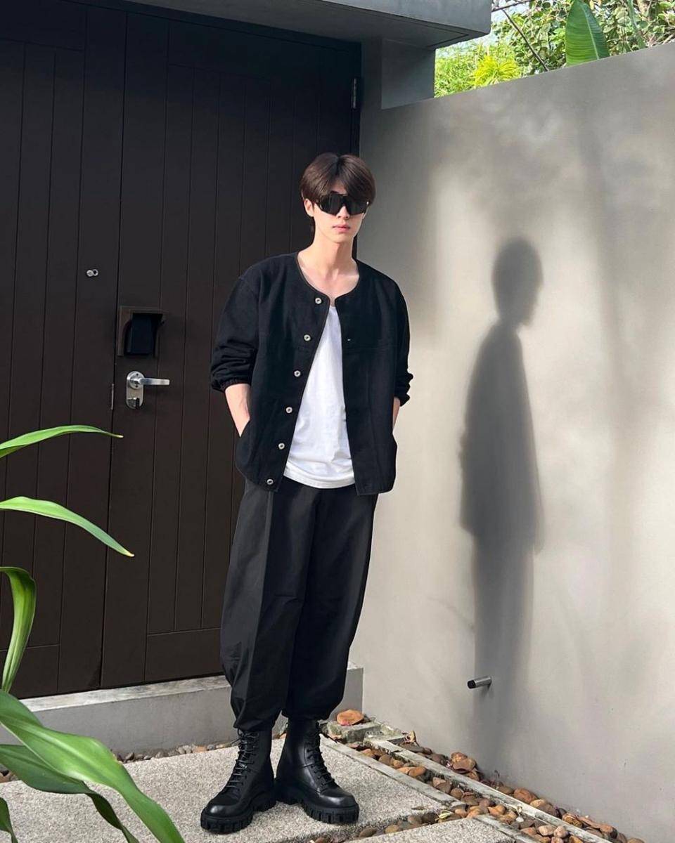 Instagram.com/blue_pongtiwat