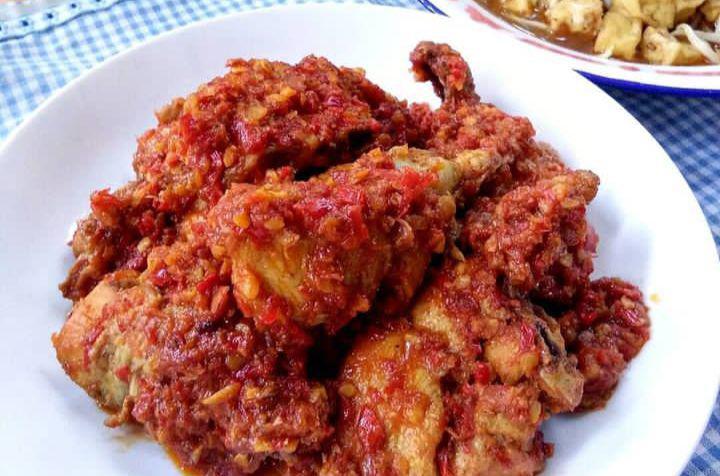 Ayam Bumbu Balado (instagram.com/resepcinap)